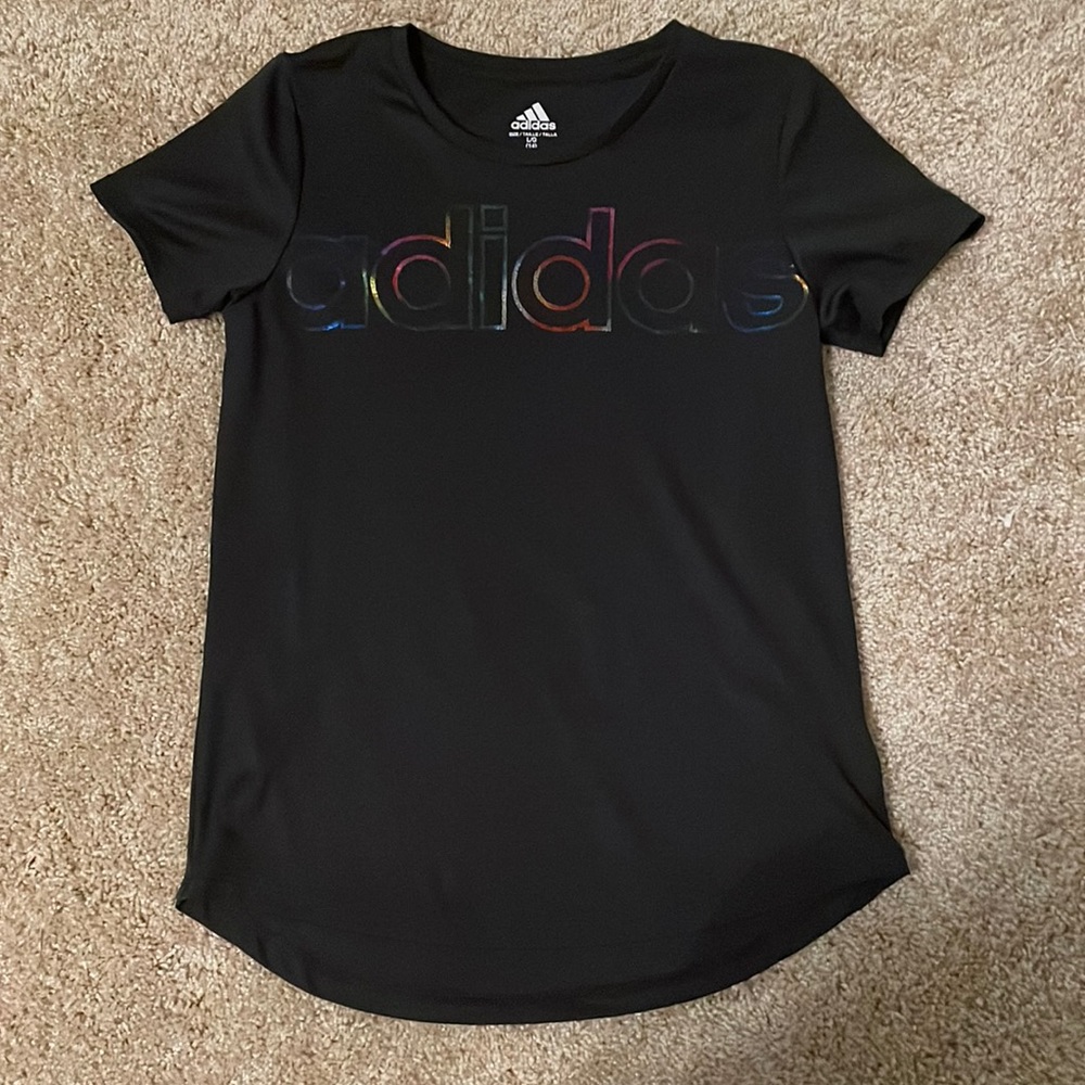Adidas T-Shirt